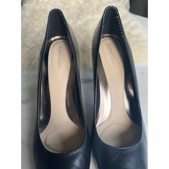 Calvin Klein Black Dolly Mid-Height Classic Point Toe Heels - Picture 8 of 15